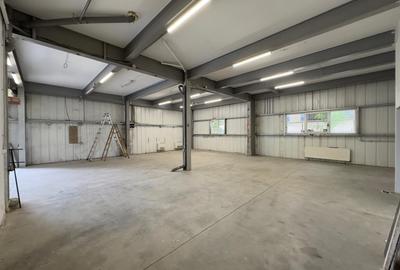 Spațiu comercial, de 1,000 mp, în Baza 3 - 23