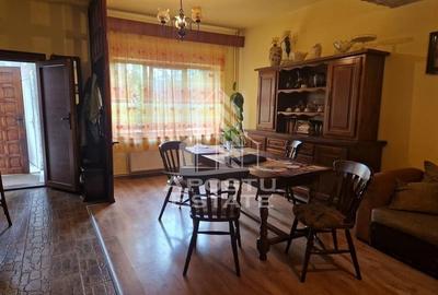 Casa familiala cu spatiu comercial si garaj P+1E+M 720 Mp - 14