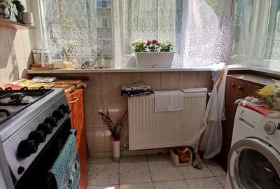 Apartament cu 3 camere decomandat, mobilat în Berceni - 9
