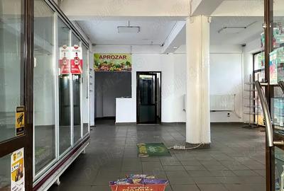 Spațiu comercial, de 176 mp, în Central - 3