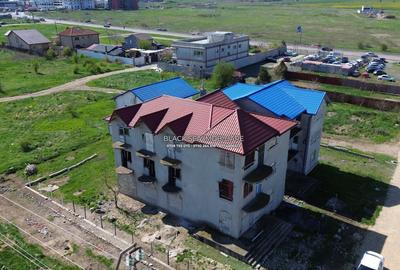 Casă cu 14 camere în Palazu Mare