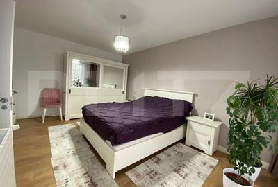 Casă cu Teren 3500 Mp în Cătina - 1