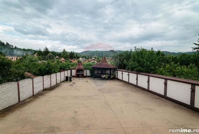 Casă cu 15 camere cu Teren 1031 Mp în Câmpulung Muscel - 11