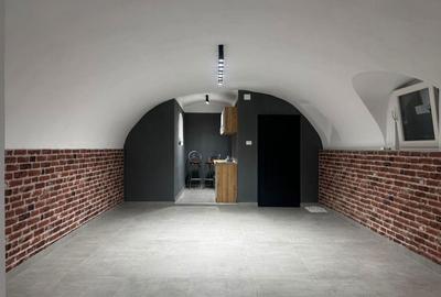 Spațiu comercial, de 70 mp, în Central - 1