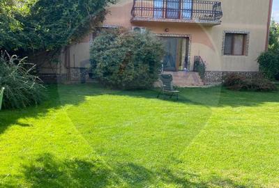 DE VANZARE Vila de vacanta in Pucioasa /Dambovita - 2