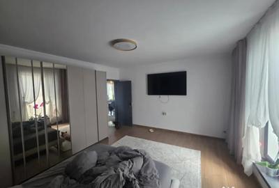 Casă cu 3 camere cu Teren 497 Mp în Central - 2