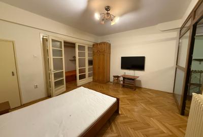 Apartament cu 2 camere semidecomandat, mobilat în P-ța Universității - 7
