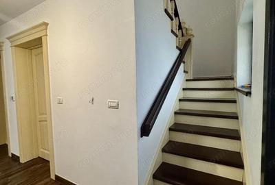 Casă cu Teren 700 Mp în Dumbrăvița