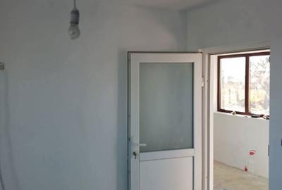 Casă cu Teren 400 Mp în Pecineaga - 8