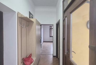 Casa cu 3 camere, gradina, zona Grivi?ei - Calugareni. - 7