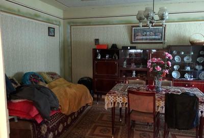 Vand casa cu etaj, dependinte si anexe gospodaresti - 5