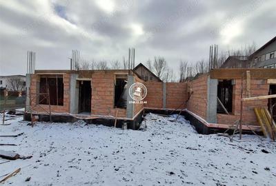 Casă cu 4 camere cu Teren 310 Mp în Central - 8