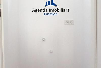 Apartament cu 3 camere semidecomandat în Careiului - 3