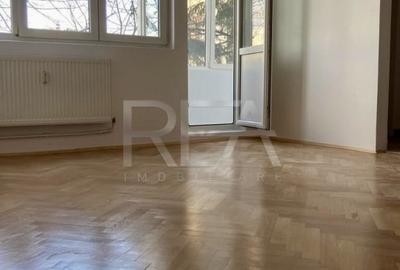 2 camere renovat pe Mihalache cu Vedere Spate - 1