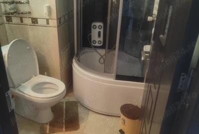 Oferim Spre vanzare apartament 2 camere decomandat strada Victoriei Bloc CC - 6