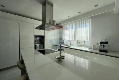 Apartament cu 4 camere decomandat în Central - 9