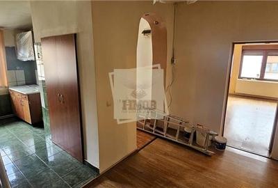 Proprietate cu potential | Casa trainica cu pivnita si pod | Lazaret - 3