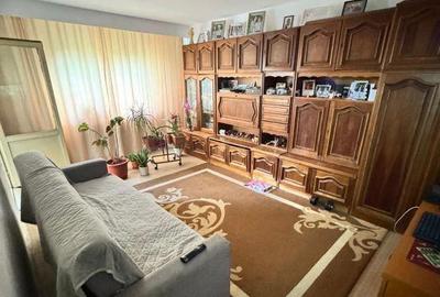 Apartament 3 camere decomandat zona DACIA
