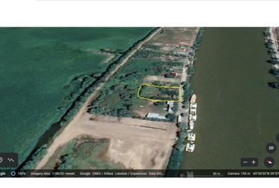 Teren de 1417 mp, în Central - 6