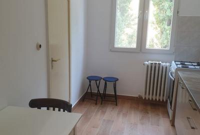 Apartament cu 3 camere semidecomandat, mobilat în Berceni - 5