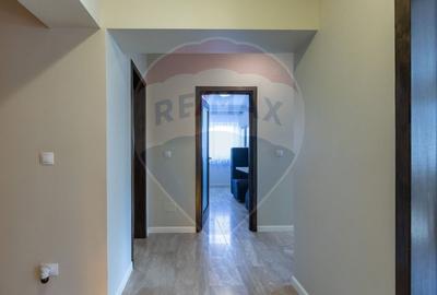 Casă cu 5 camere cu Canalizare în Central - 17