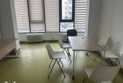 Spațiu comercial, de 40 mp, în Central - 3