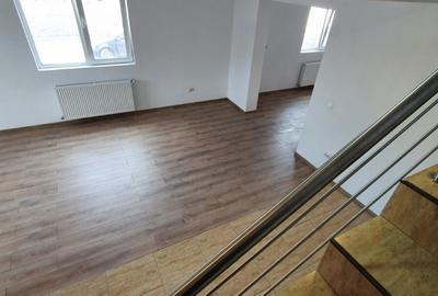 Spațiu comercial, de 210 mp, în Central