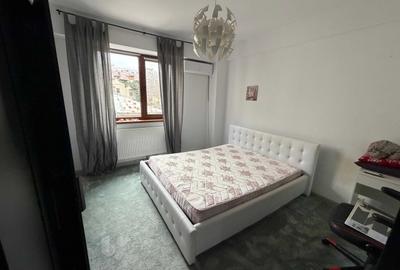 Apartament cu 3 camere decomandat, mobilat în P-ța Victoriei - 4