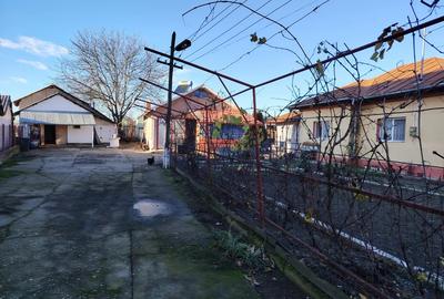 Casa cu gradina 721.041.705 - 2