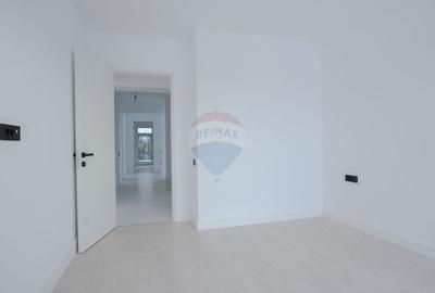 De vanzare apartament de lux cu 4 camere, curte de 279 mp in Pallady - 21