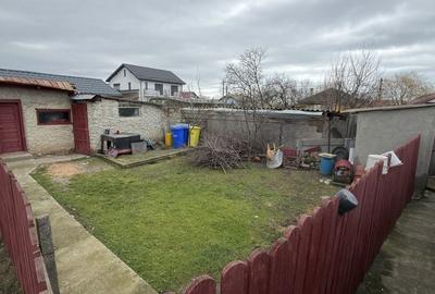 Casă cu 3 camere în Corbu