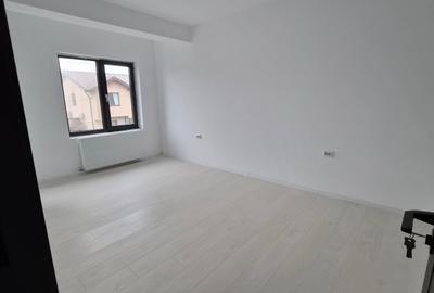 Duplex cu 5 camere cu Canalizare în Haliu - 18