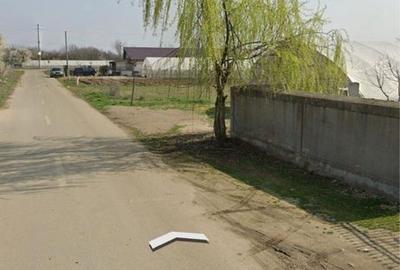 Teren de 10000 mp, în Vidra