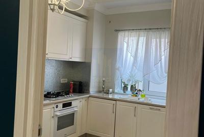 Apartament cu 3 camere semidecomandat, mobilat în Central - 3