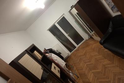 3 camere Exercițiu / fondul vechi , Decomandat / centrala , Amplasament DEOSEBIT - 6