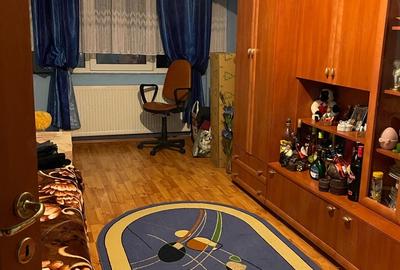 Apartament cu 4 camere decomandat în Central - 3