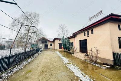 Casă cu Teren 1237 Mp în Central - 2