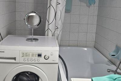 Apartament cu 2 camere decomandat în Energiei