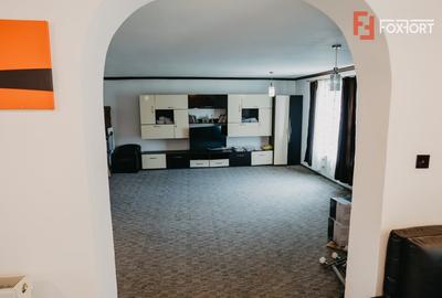 Casă individuală cu 8 camere cu Teren 4424 Mp în Jebel - 25
