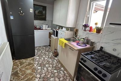 Casă cu 4 camere cu Teren 230 Mp în Central - 10