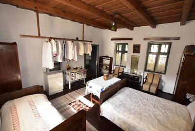 Casă cu 6 camere cu Teren 50 Mp în Mădăras - 3