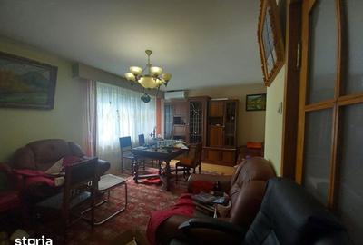 Apartament cu 3 camere decomandat în Republicii - 2