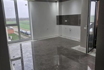 Apartament cu 3 camere decomandat în Torontalului - 2