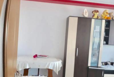 Apartament cu 3 camere decomandat, mobilat în Brotăcei - 1