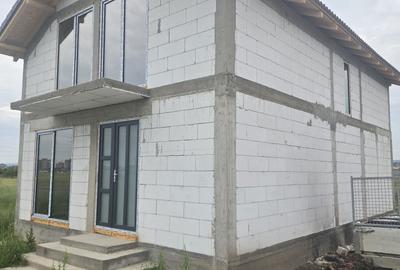 Casă cu 4 camere cu Teren 140 Mp în Central - 8