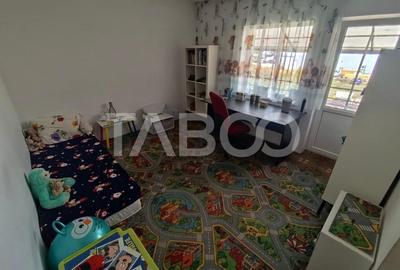 Casa tip insiruita de vanzare 147 mp cu garaj si curte in Sura Mare - 7