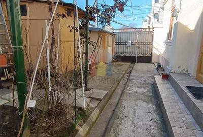 Casă cu 6 camere cu Teren 390 Mp în Central - 6