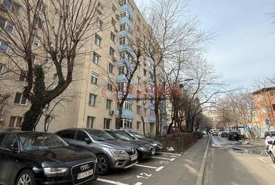 Apartament cu 3 camere, mobilat în Berceni - 12