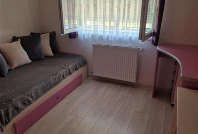 Apartament cu 3 camere decomandat în Dâmbovița - 16