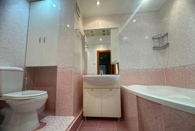 Apartament cu 2 camere decomandat în Tractorul